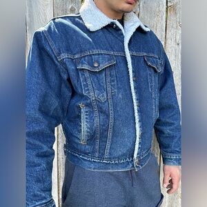 Vintage Levi’s men’s Sherpa trucker jacket